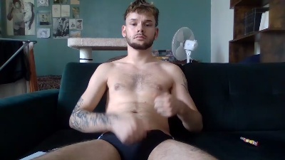yourb0i live cam on Cam4