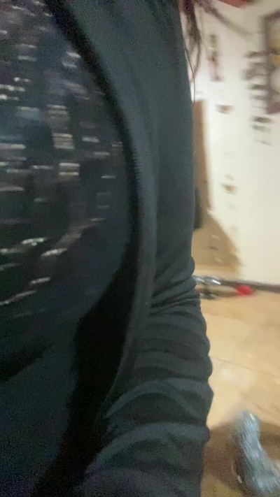 yourdevil666 live cam on Cam4