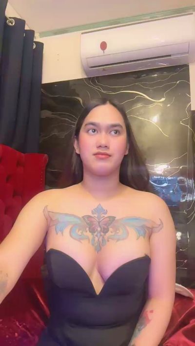 yourhotbella live cam on Cam4