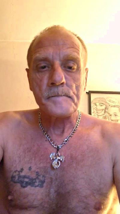 yourtoybbsexy3 live cam on Cam4