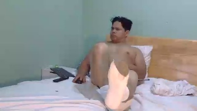 yovaxu2 live cam on Cam4