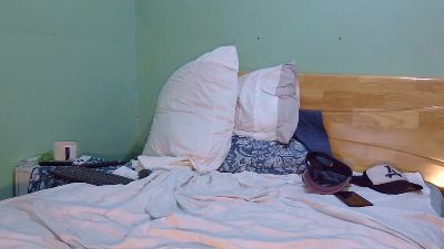 yovaxu2 live cam on Cam4