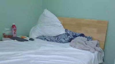 yovaxu2 live cam on Cam4