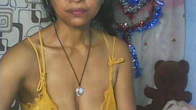 yrma_cool live cam on Cam4