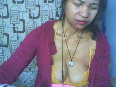 yrma_cool live cam on Cam4