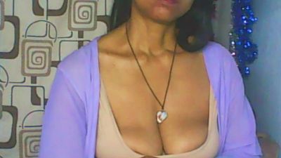yrma_cool live cam on Cam4