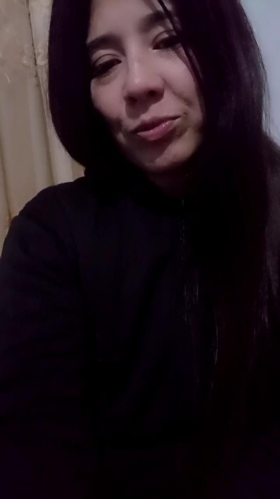 yumix19 live cam on Cam4