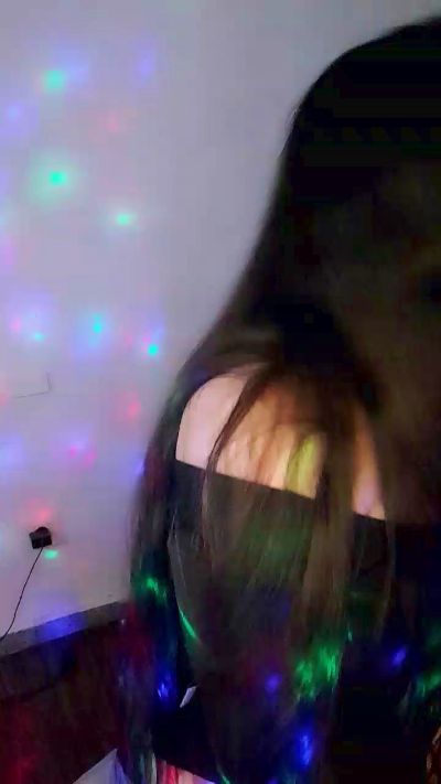 yumix19 live cam on Cam4