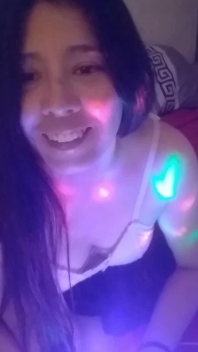 yumix19 live cam on Cam4