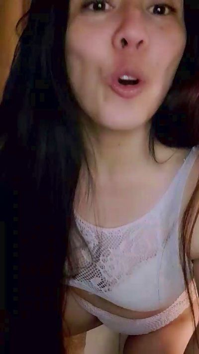yumix19 live cam on Cam4