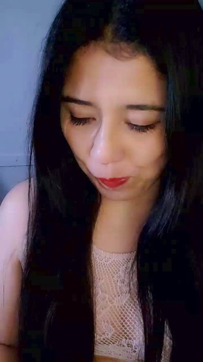 yumix19 live cam on Cam4
