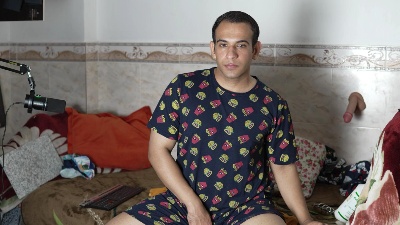yummerboy live cam on Cam4
