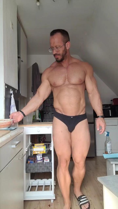 yumyum18 live cam on Cam4