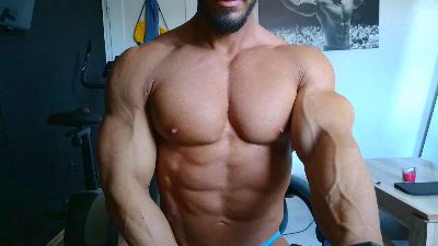 yumyum18 live cam on Cam4