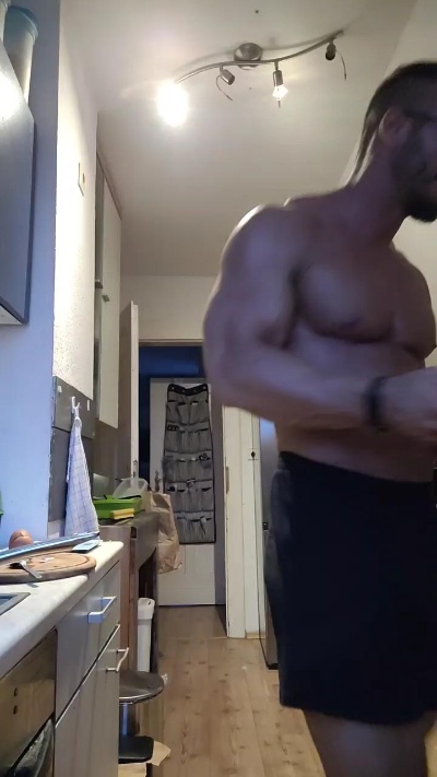yumyum18 live cam on Cam4