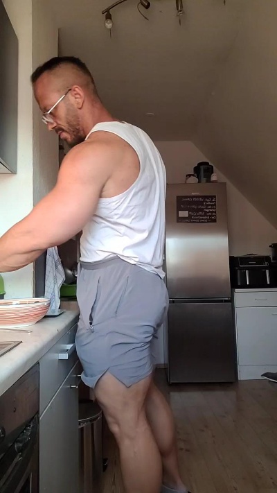 yumyum18 live cam on Cam4