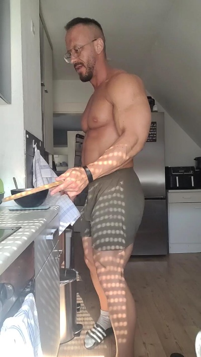 yumyum18 live cam on Cam4