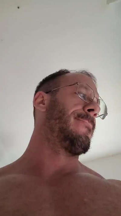 yumyum18 live cam on Cam4