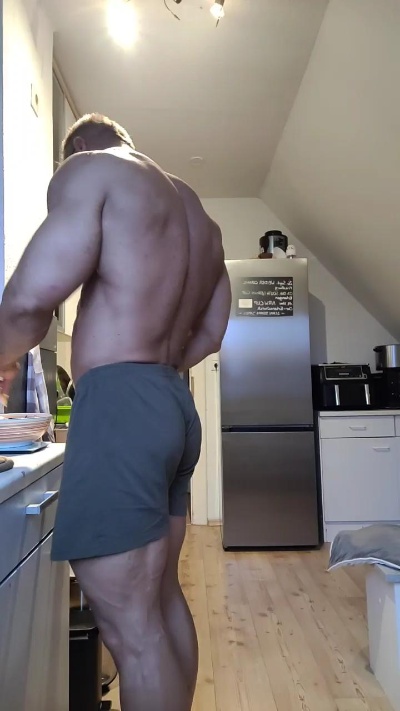 yumyum18 live cam on Cam4