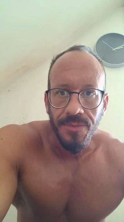 yumyum18 live cam on Cam4