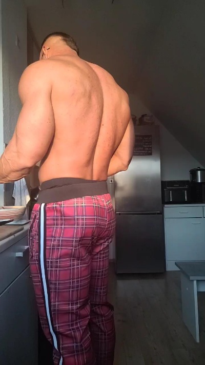 yumyum18 live cam on Cam4