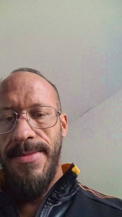 yumyum18 live cam on Cam4