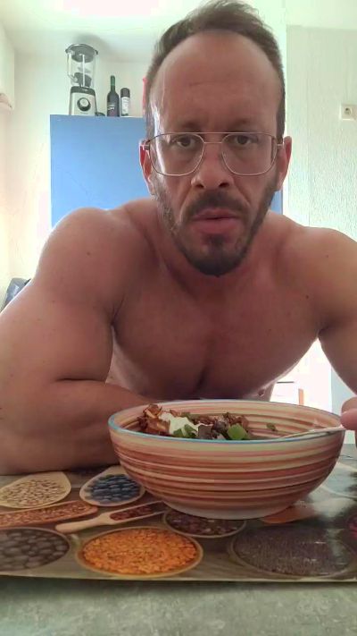 yumyum18 live cam on Cam4