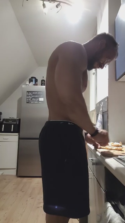 yumyum18 live cam on Cam4