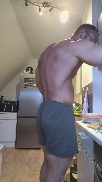 yumyum18 live cam on Cam4