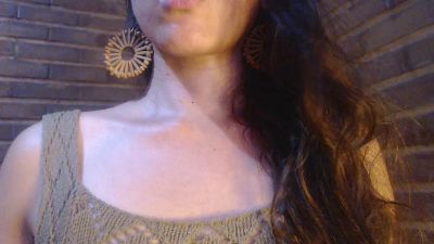 yvy_zotz live cam on Cam4