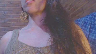 yvy_zotz live cam on Cam4