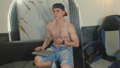 zackwhite_ live male webcam from Colombia