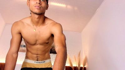 zander_20 live cam on Cam4