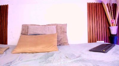 zander_20 live cam on Cam4