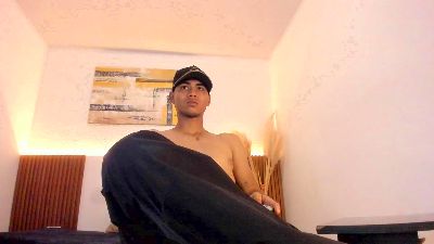 zander_20 live cam on Cam4