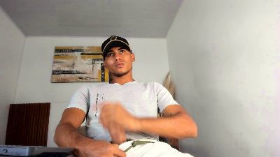 zander_20 live cam on Cam4