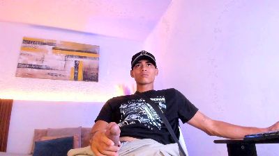 zander_20 live cam on Cam4