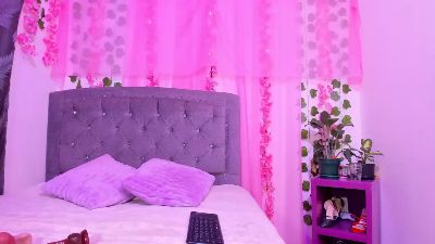 zarasweet49 live cam on Cam4