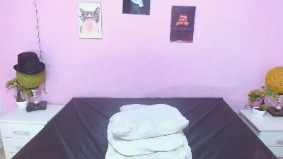 zayne_lyon live cam on Cam4
