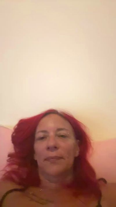 zaza74 live cam on Cam4