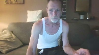 zeigesmir live cam on Cam4