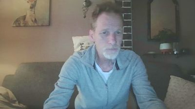 zeigesmir live cam on Cam4