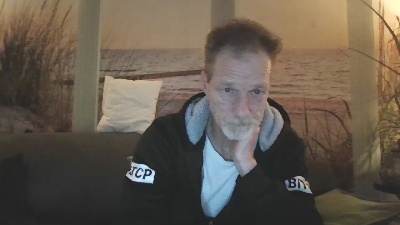 zeigesmir live cam on Cam4