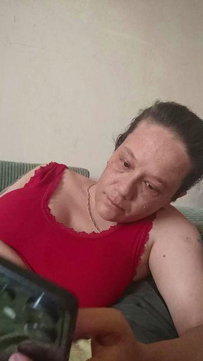 zeousse24 live cam on Cam4