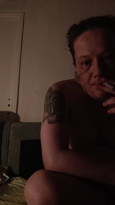 zeousse24 live cam on Cam4