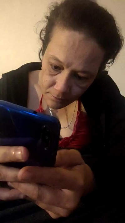 zeousse24 live cam on Cam4