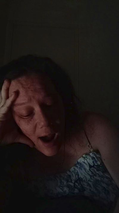 zeousse24 live cam on Cam4