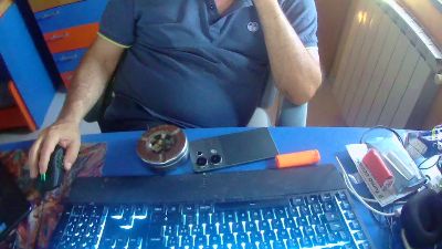 zeus8xxx4 live cam on Cam4
