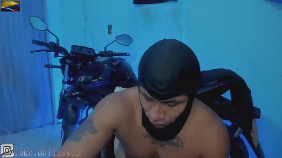 zeus_7777 live cam on Cam4