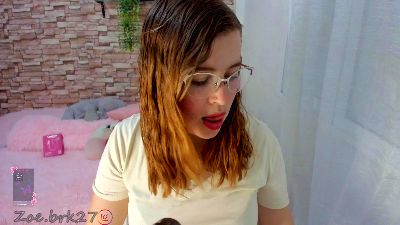 zoe_brk live cam on Cam4